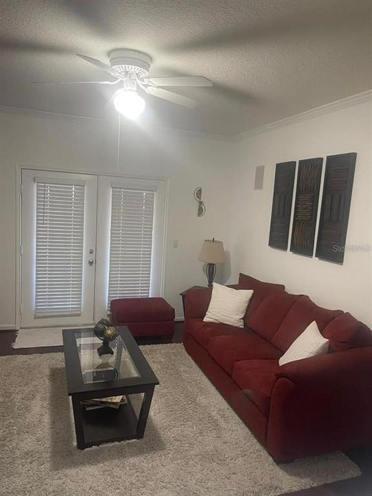 For Rent: $2,000 (2 beds, 2 baths, 1041 Square Feet)