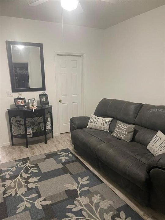 For Rent: $2,000 (2 beds, 2 baths, 1041 Square Feet)