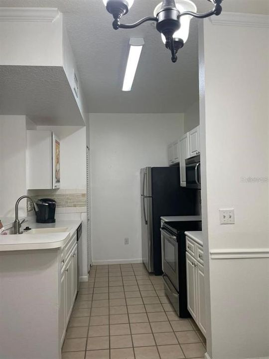 For Rent: $2,000 (2 beds, 2 baths, 1041 Square Feet)