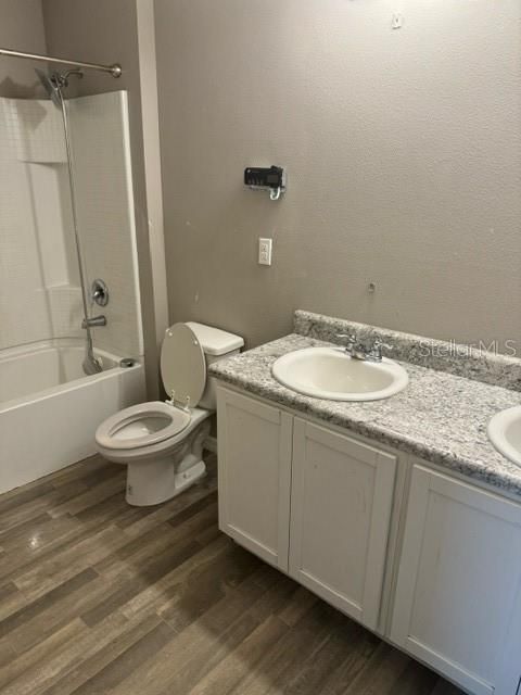 For Rent: $1,650 (4 beds, 2 baths, 1608 Square Feet)