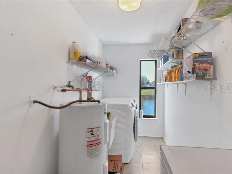 For Sale: $245,000 (2 beds, 2 baths, 1194 Square Feet)