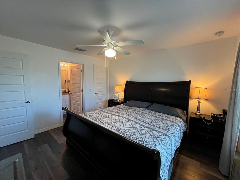 For Sale: $284,000 (3 beds, 2 baths, 1200 Square Feet)