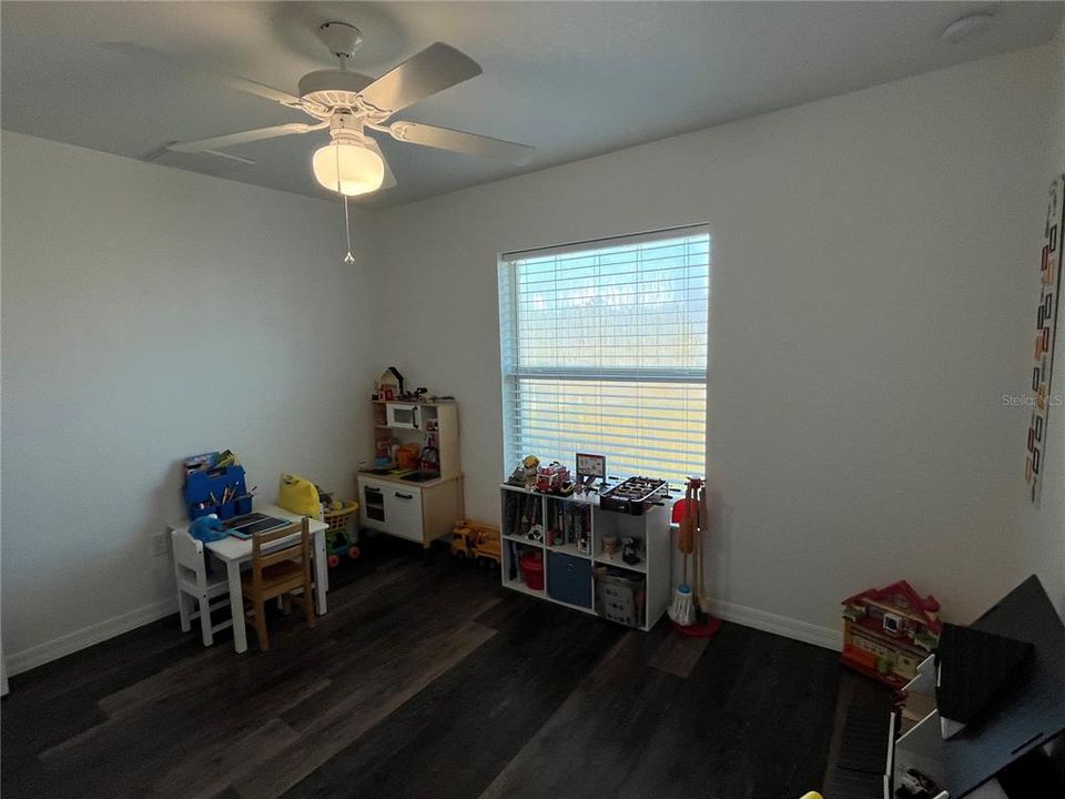 For Sale: $284,000 (3 beds, 2 baths, 1200 Square Feet)