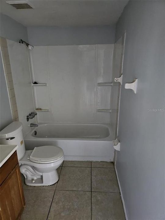 For Sale: $126,500 (1 beds, 1 baths, 742 Square Feet)