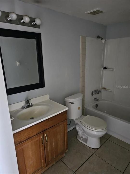 For Sale: $126,500 (1 beds, 1 baths, 742 Square Feet)