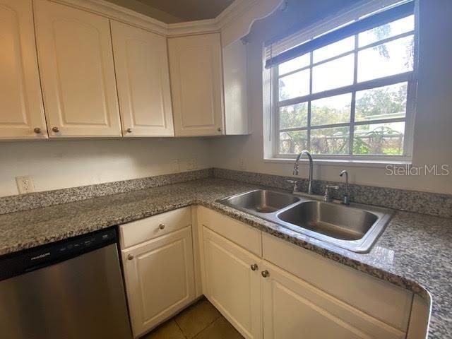 For Rent: $1,989 (2 beds, 2 baths, 1100 Square Feet)