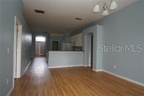 For Rent: $2,100 (3 beds, 2 baths, 1808 Square Feet)