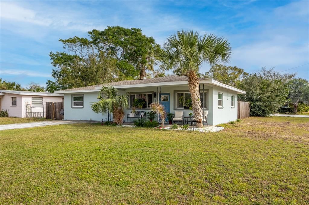 For Sale: $424,000 (3 beds, 2 baths, 1170 Square Feet)