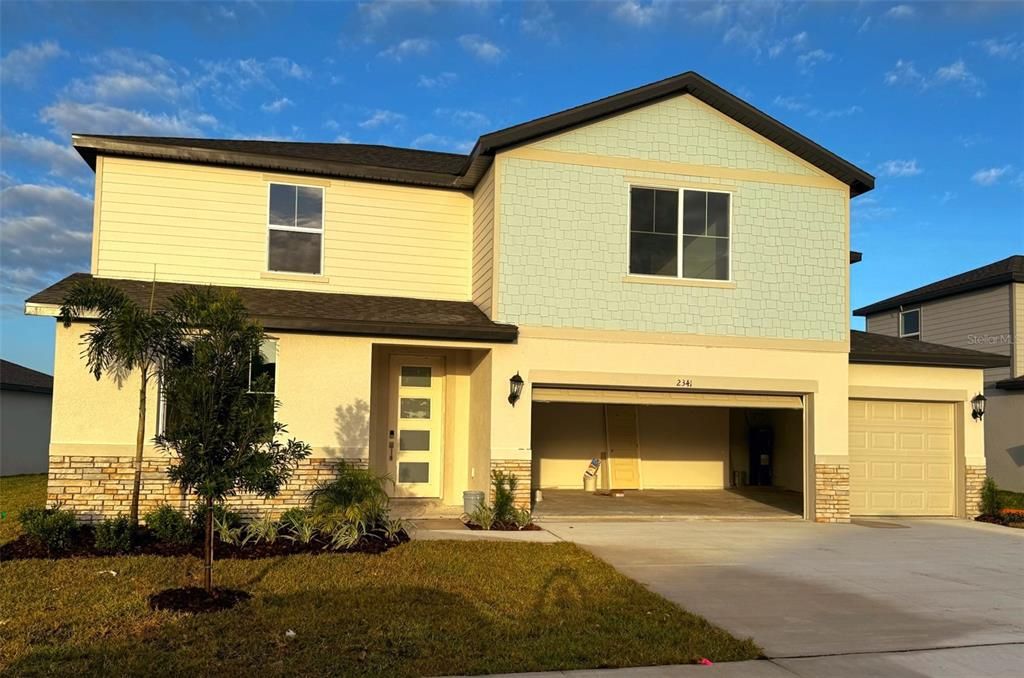 Недавно продано: $516,328 (5 спален, 4 ванн, 3896 Квадратных фут)