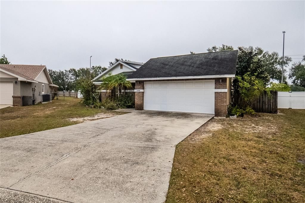 For Sale: $345,000 (4 beds, 2 baths, 1769 Square Feet)