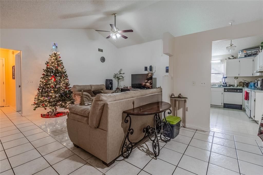 For Sale: $345,000 (4 beds, 2 baths, 1769 Square Feet)