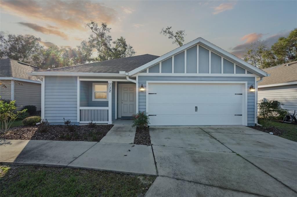 For Sale: $275,000 (3 beds, 2 baths, 1322 Square Feet)