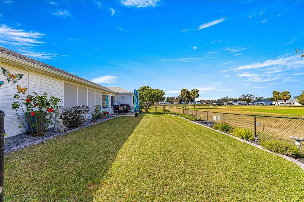 For Sale: $375,000 (3 beds, 2 baths, 2282 Square Feet)