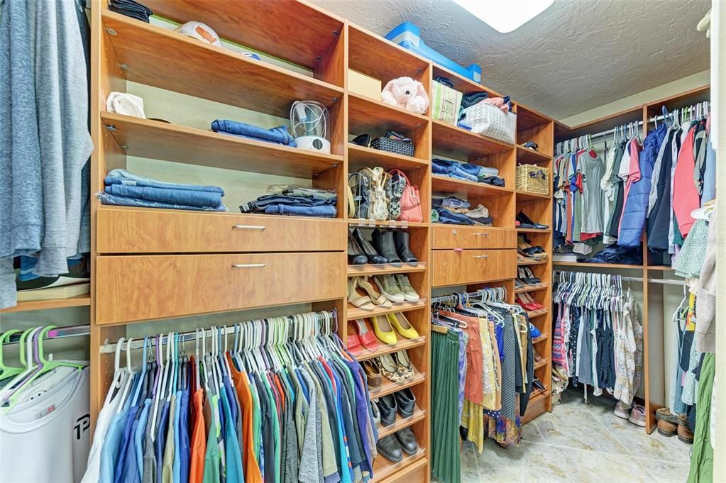 Primary custom closet system