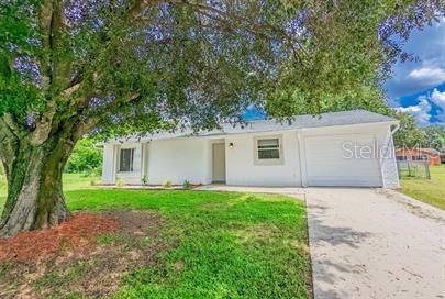 For Sale: $299,999 (2 beds, 2 baths, 1083 Square Feet)