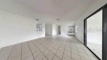 For Sale: $299,999 (2 beds, 2 baths, 1083 Square Feet)