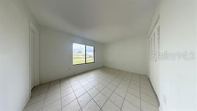 For Sale: $299,999 (2 beds, 2 baths, 1083 Square Feet)