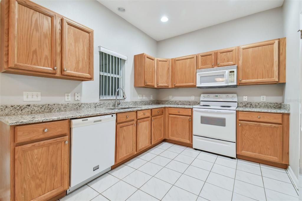 For Rent: $2,100 (2 beds, 2 baths, 1232 Square Feet)