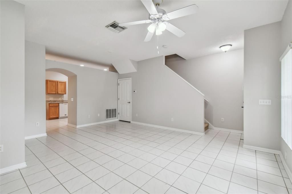 For Rent: $2,100 (2 beds, 2 baths, 1232 Square Feet)