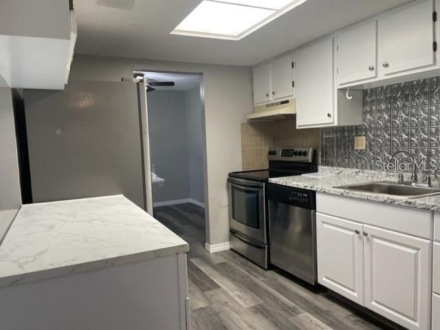 For Rent: $1,600 (2 beds, 2 baths, 960 Square Feet)