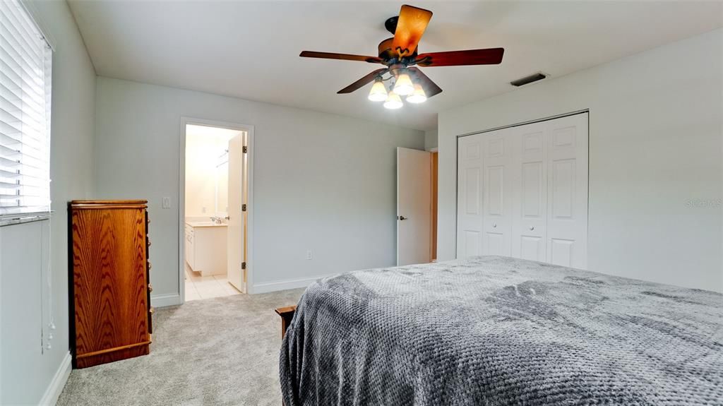 ensuite bath in guest room also goes out to the pool area