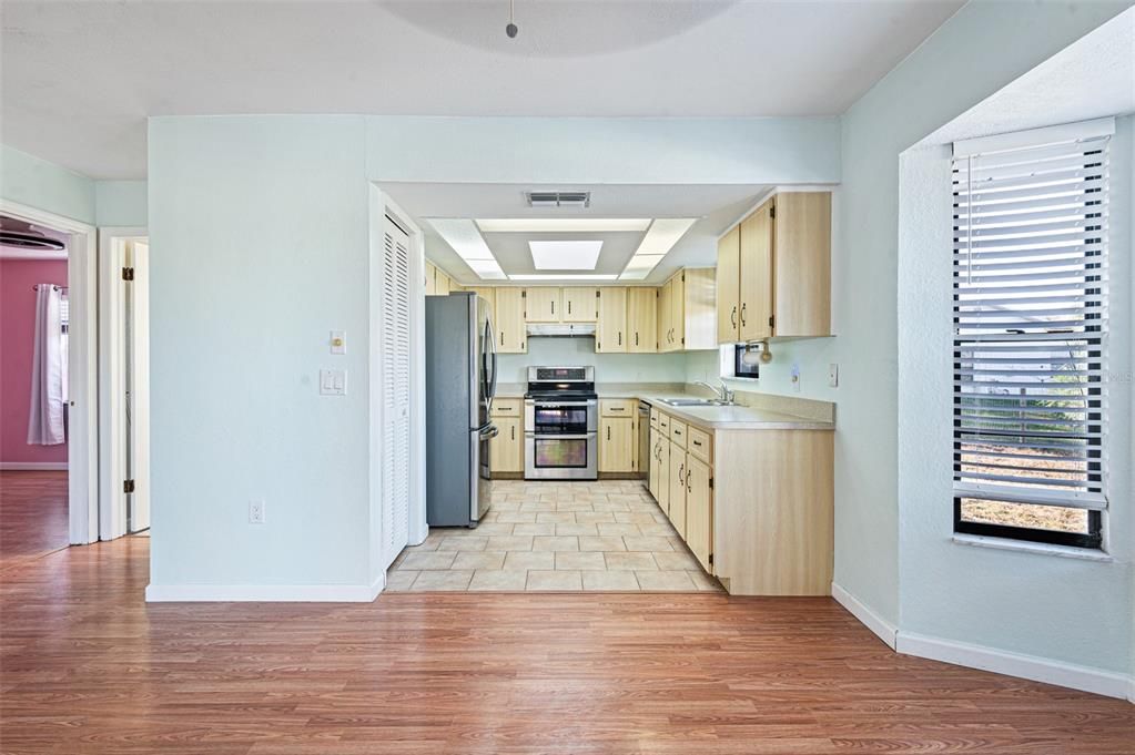 For Sale: $269,900 (2 beds, 2 baths, 1445 Square Feet)