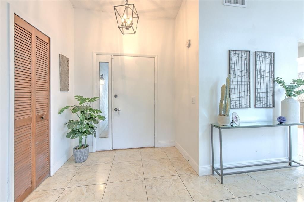 Front door/foyer