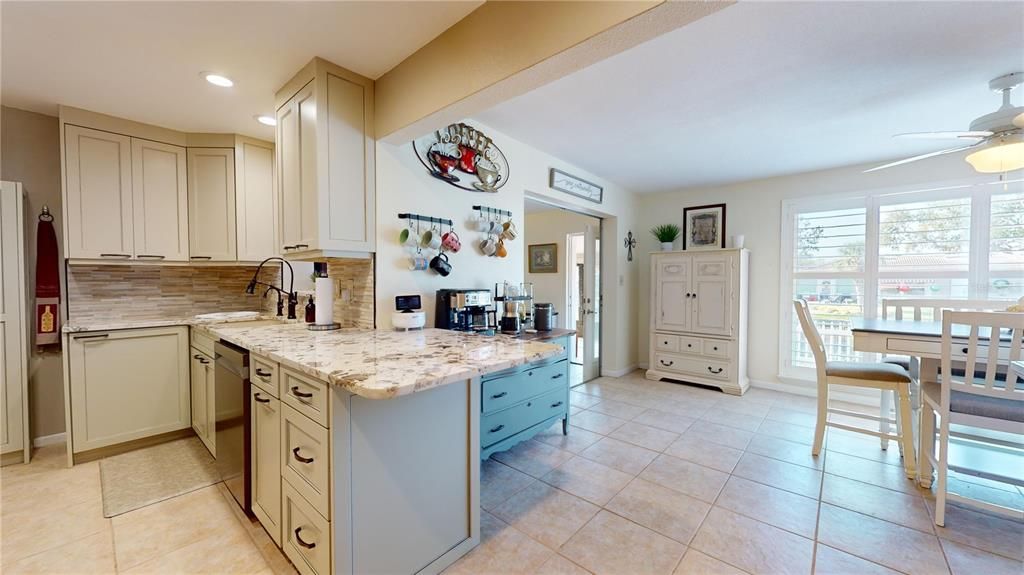 For Sale: $649,900 (2 beds, 2 baths, 1794 Square Feet)