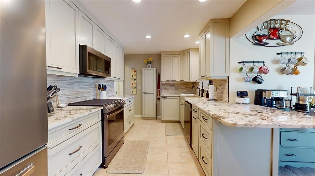 For Sale: $649,900 (2 beds, 2 baths, 1794 Square Feet)