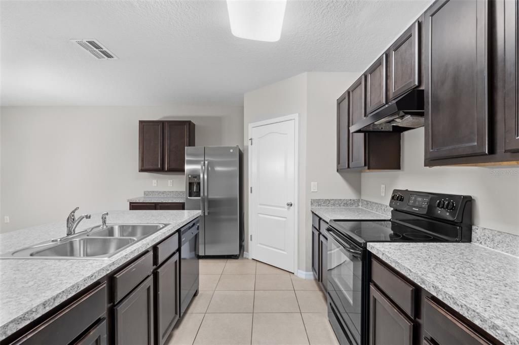 For Sale: $324,900 (4 beds, 2 baths, 1851 Square Feet)