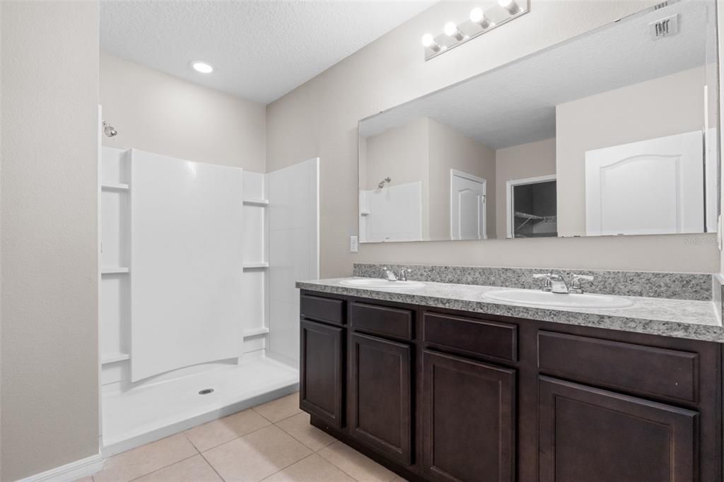 For Sale: $324,900 (4 beds, 2 baths, 1851 Square Feet)