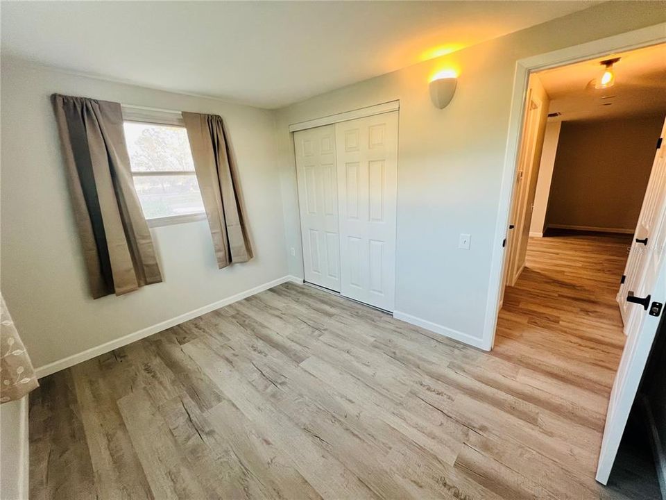 For Sale: $349,900 (2 beds, 1 baths, 912 Square Feet)