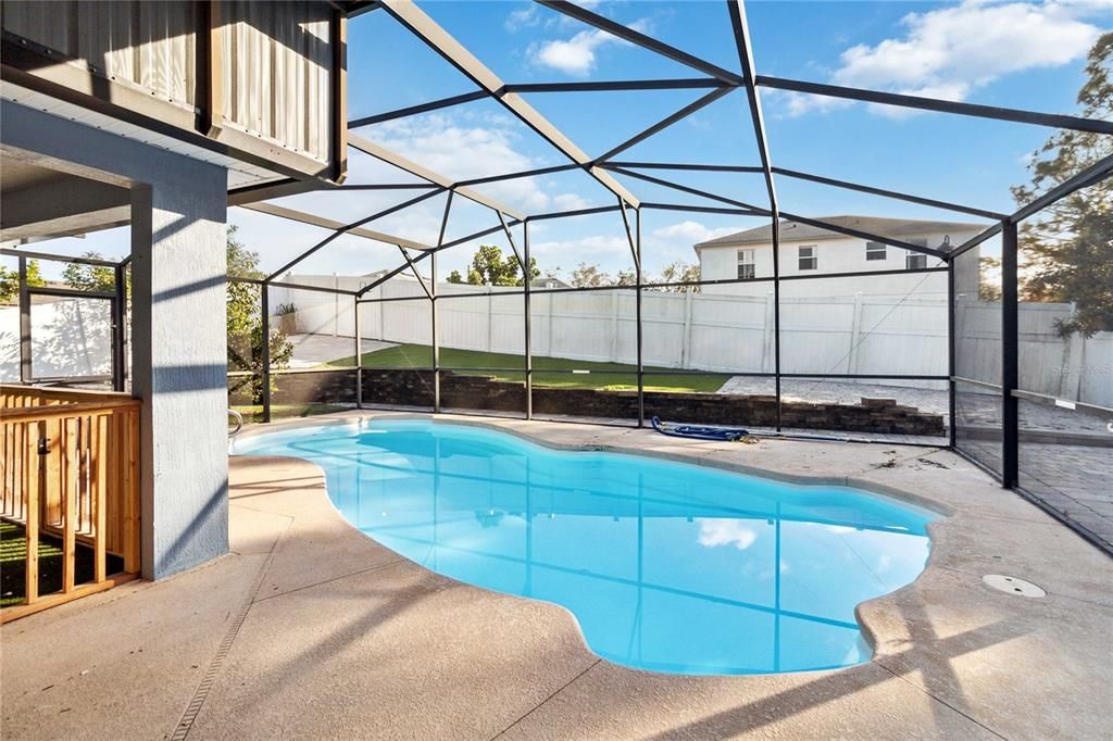 Screened pool