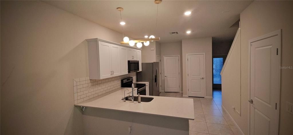 For Rent: $2,275 (2 beds, 2 baths, 1549 Square Feet)