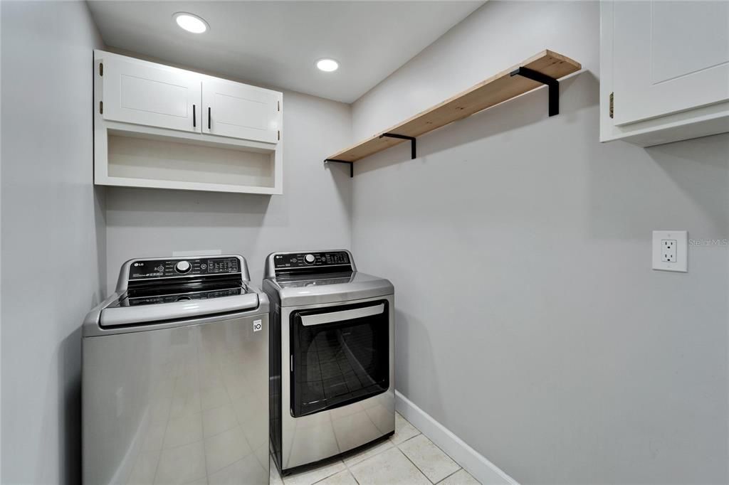 For Sale: $635,500 (3 beds, 2 baths, 2563 Square Feet)