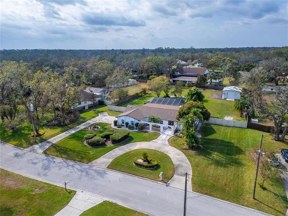 For Sale: $635,500 (3 beds, 2 baths, 2563 Square Feet)