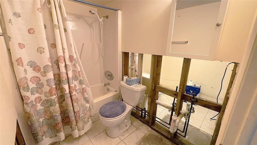 2nd Bathroom