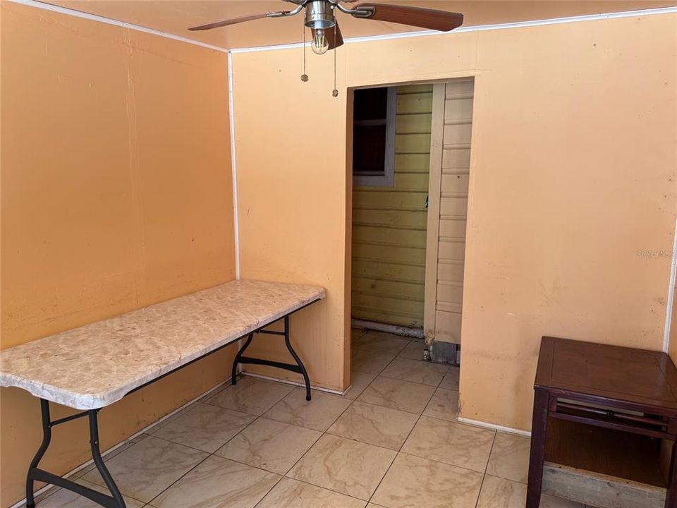 For Sale: $250,000 (2 beds, 3 baths, 1153 Square Feet)