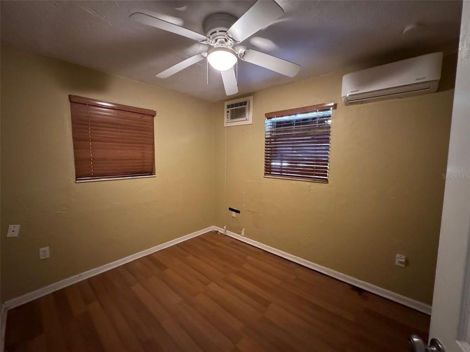 For Sale: $250,000 (2 beds, 3 baths, 1153 Square Feet)