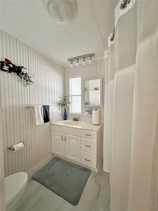 2nd bathroom