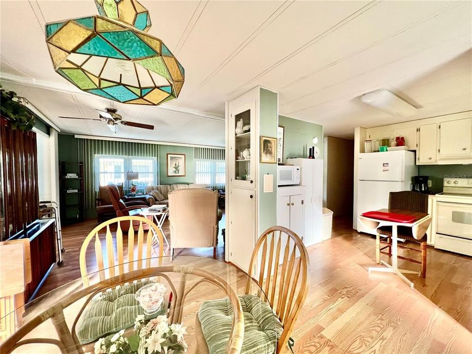 Dining room to kitchen