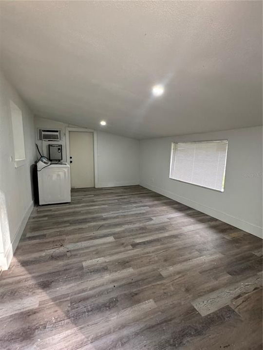 For Rent: $1,500 (3 beds, 2 baths, 1528 Square Feet)