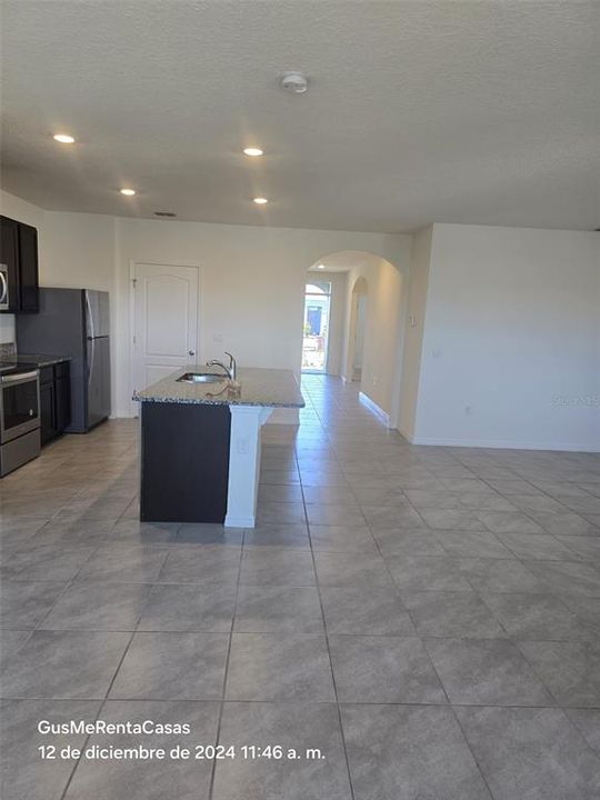 For Rent: $2,700 (3 beds, 2 baths, 1725 Square Feet)