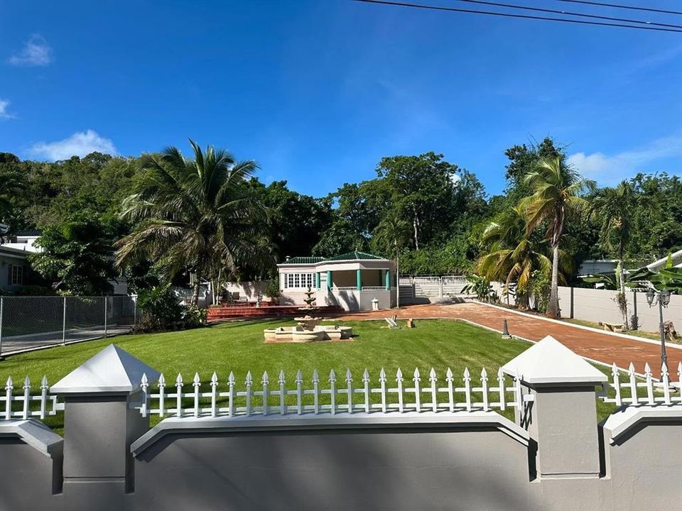 最近售出: $130,000 (1 贝兹, 1 浴室, 3658 平方英尺)