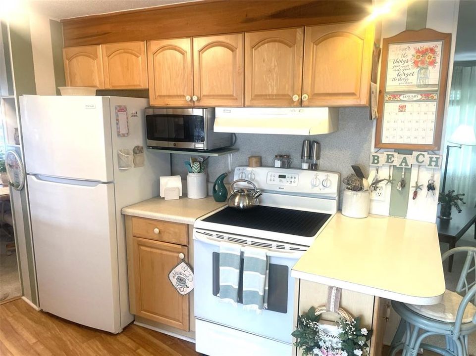 For Sale: $164,900 (2 beds, 2 baths, 1152 Square Feet)