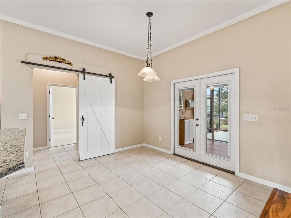 Eat in Area of Kitchen w/French door access to lanai