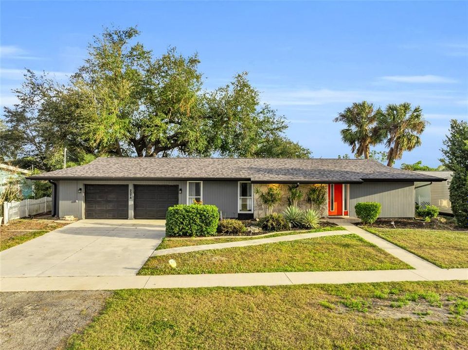 For Sale: $344,900 (4 beds, 2 baths, 2239 Square Feet)