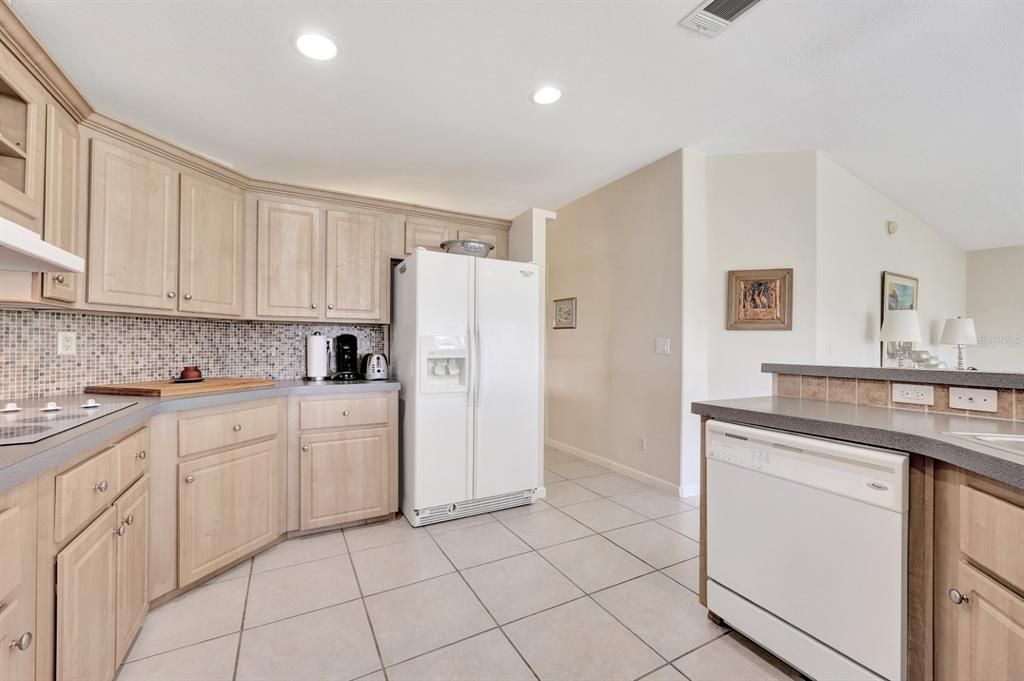 For Sale: $315,000 (3 beds, 2 baths, 1593 Square Feet)