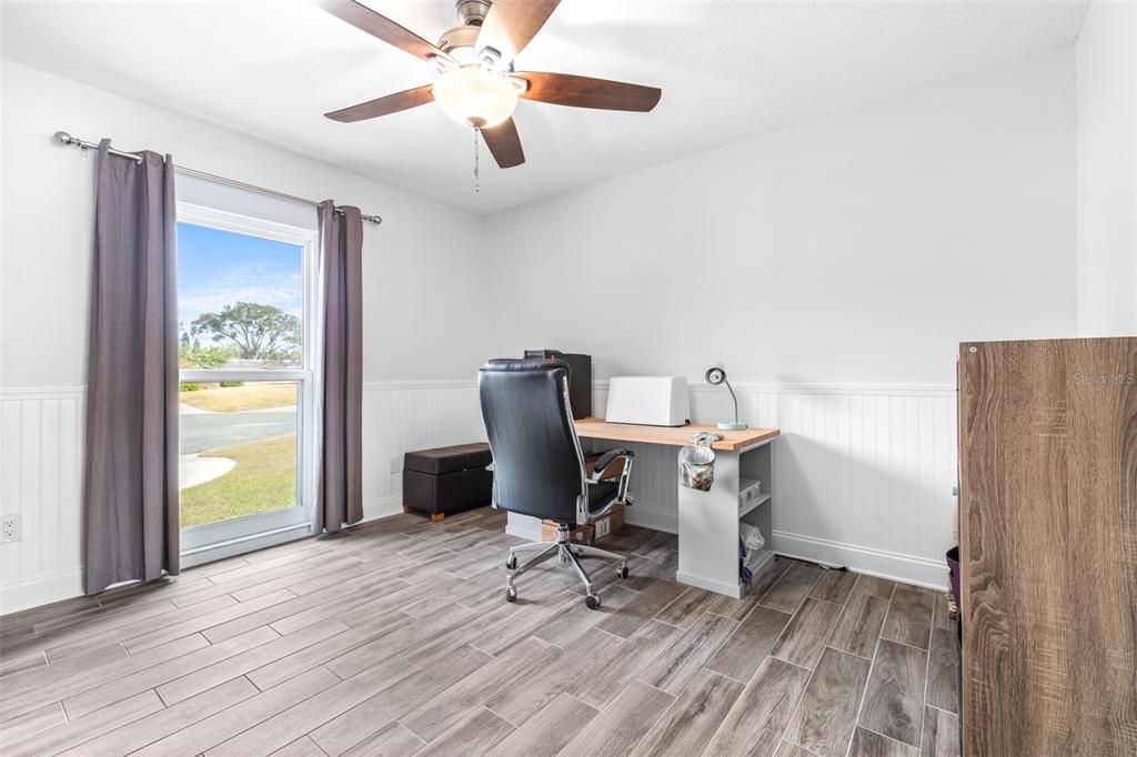 For Sale: $399,900 (3 beds, 2 baths, 1928 Square Feet)