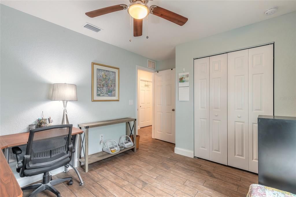 For Sale: $335,000 (2 beds, 2 baths, 1287 Square Feet)